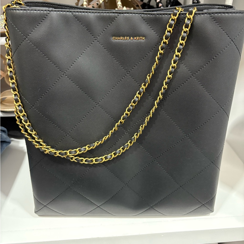 NEW! Charles & Keith Quilted Black Shoulder Bag with Gold Chain